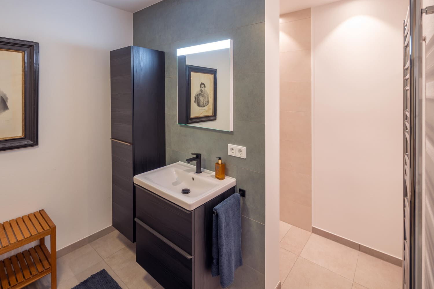 Holzhaus in Weilheim mit Bad und Sauna im Keller